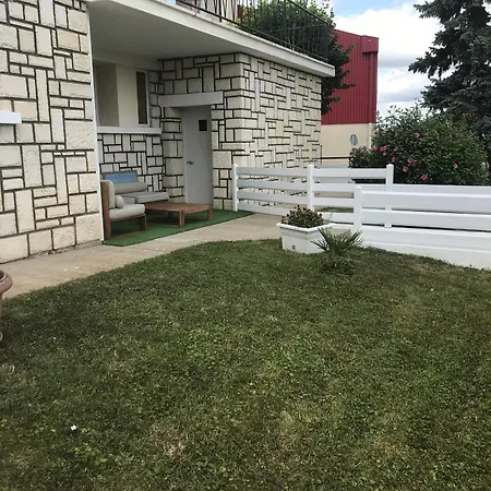 Appartement T2 Avec Jardin, Parking Et Wifi A 1km Des Thermes - Fr-1-541-155